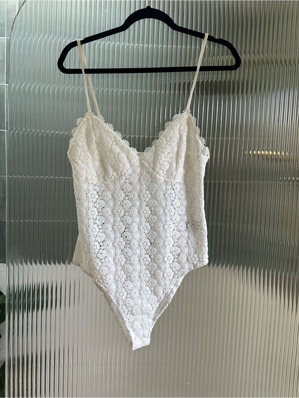 H&M White Floral Lace Bodysuit Camisole